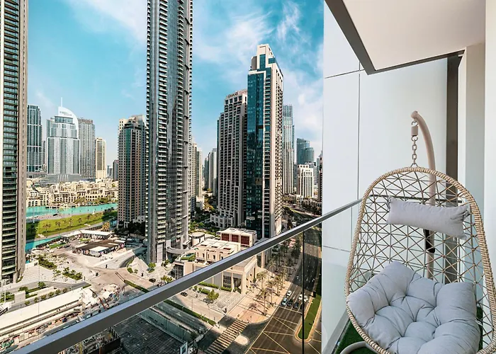 Burj Khalifa Full View